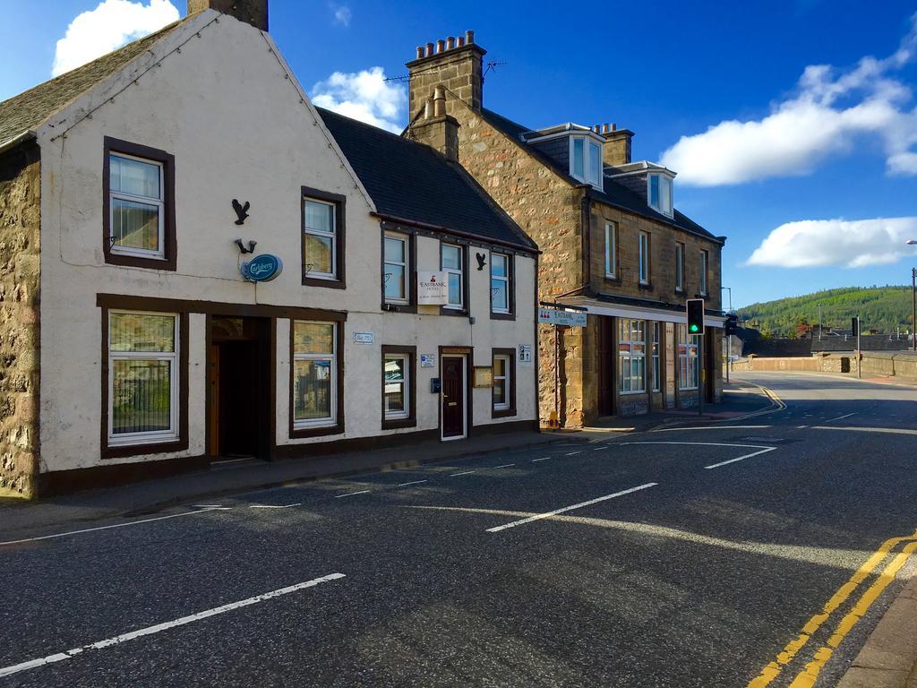 Oyo Eastbank Hotel, Speyside Scotland Rothes Exterior foto